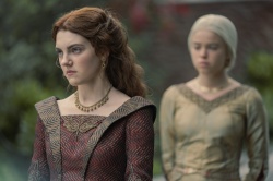 HouseOfTheDragon_EpisodeStills_1x04-KingOfTheNarrowSea_0034