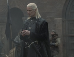 HouseOfTheDragon_EpisodeStills_1x08-TheLordOfTheTides_0017