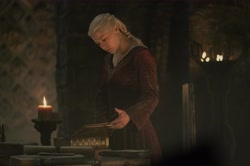 HouseOfTheDragon_EpisodeStills_2x02_RhaenyraTheCruel_0009