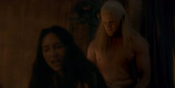 extant_HouseOfTheDragon_1x01-TheHeirsOfTheDragon_1977