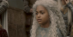 extant_HouseOfTheDragon_1x01-TheHeirsOfTheDragon_2750