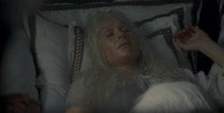 extant_HouseOfTheDragon_1x01-TheHeirsOfTheDragon_2989