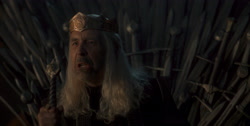 extant_HouseOfTheDragon_1x01-TheHeirsOfTheDragon_4587