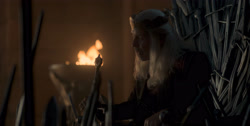 extant_HouseOfTheDragon_1x01-TheHeirsOfTheDragon_4609