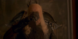 extant_HouseOfTheDragon_1x03-SecondOfHisName_1925