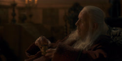 extant_HouseOfTheDragon_1x03-SecondOfHisName_3479