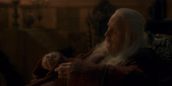 extant_HouseOfTheDragon_1x03-SecondOfHisName_3481