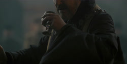 extant_HouseOfTheDragon_1x04-KingOfTheNarrowSea_0059