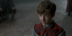 extant_HouseOfTheDragon_1x04-KingOfTheNarrowSea_0203