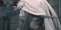 extant_HouseOfTheDragon_1x04-KingOfTheNarrowSea_0351