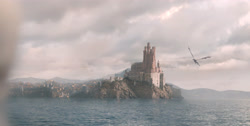 extant_HouseOfTheDragon_1x04-KingOfTheNarrowSea_0365