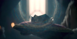 extant_HouseOfTheDragon_1x04-KingOfTheNarrowSea_0375