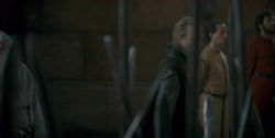 extant_HouseOfTheDragon_1x04-KingOfTheNarrowSea_0631