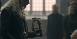 extant_HouseOfTheDragon_1x04-KingOfTheNarrowSea_0645