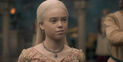 extant_HouseOfTheDragon_1x04-KingOfTheNarrowSea_0785
