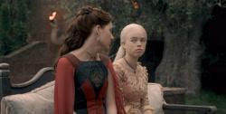extant_HouseOfTheDragon_1x04-KingOfTheNarrowSea_0898