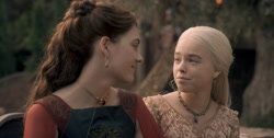 extant_HouseOfTheDragon_1x04-KingOfTheNarrowSea_0997