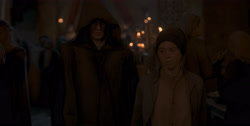 extant_HouseOfTheDragon_1x04-KingOfTheNarrowSea_1915