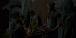 extant_HouseOfTheDragon_1x04-KingOfTheNarrowSea_1933