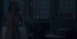extant_HouseOfTheDragon_1x04-KingOfTheNarrowSea_1960