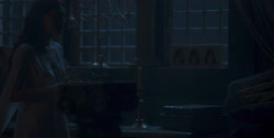 extant_HouseOfTheDragon_1x04-KingOfTheNarrowSea_1961