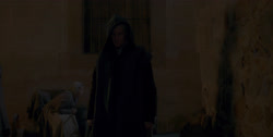 extant_HouseOfTheDragon_1x04-KingOfTheNarrowSea_2004