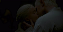 extant_HouseOfTheDragon_1x04-KingOfTheNarrowSea_2359