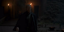 extant_HouseOfTheDragon_1x04-KingOfTheNarrowSea_2955