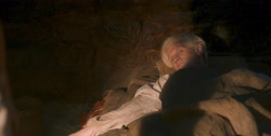 extant_HouseOfTheDragon_1x04-KingOfTheNarrowSea_3045