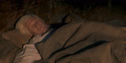 extant_HouseOfTheDragon_1x04-KingOfTheNarrowSea_3066