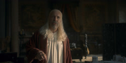 extant_HouseOfTheDragon_1x04-KingOfTheNarrowSea_3329