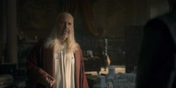 extant_HouseOfTheDragon_1x04-KingOfTheNarrowSea_3346
