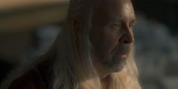 extant_HouseOfTheDragon_1x04-KingOfTheNarrowSea_3407