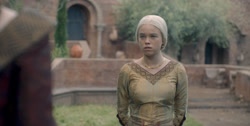 extant_HouseOfTheDragon_1x04-KingOfTheNarrowSea_3609