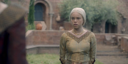 extant_HouseOfTheDragon_1x04-KingOfTheNarrowSea_3610