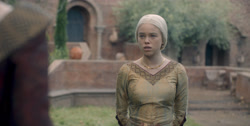 extant_HouseOfTheDragon_1x04-KingOfTheNarrowSea_3611