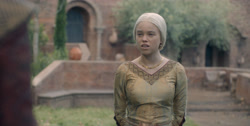 extant_HouseOfTheDragon_1x04-KingOfTheNarrowSea_3618