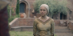 extant_HouseOfTheDragon_1x04-KingOfTheNarrowSea_3623