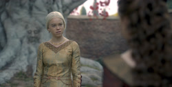 extant_HouseOfTheDragon_1x04-KingOfTheNarrowSea_3696