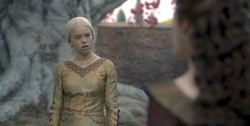 extant_HouseOfTheDragon_1x04-KingOfTheNarrowSea_3699