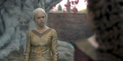 extant_HouseOfTheDragon_1x04-KingOfTheNarrowSea_3701