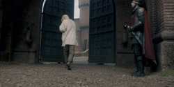 extant_HouseOfTheDragon_1x04-KingOfTheNarrowSea_3879