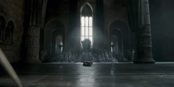 extant_HouseOfTheDragon_1x04-KingOfTheNarrowSea_3934
