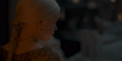 extant_HouseOfTheDragon_1x04-KingOfTheNarrowSea_4351