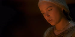extant_HouseOfTheDragon_1x04-KingOfTheNarrowSea_4428