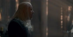 extant_HouseOfTheDragon_1x04-KingOfTheNarrowSea_4618