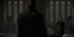 extant_HouseOfTheDragon_1x04-KingOfTheNarrowSea_4711