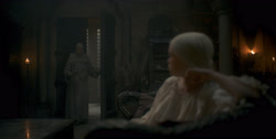 extant_HouseOfTheDragon_1x04-KingOfTheNarrowSea_4952