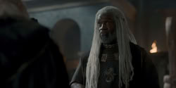 extant_HouseOfTheDragon_1x05-WeLightTheWay_1187