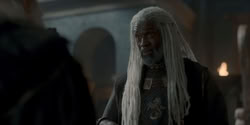 extant_HouseOfTheDragon_1x05-WeLightTheWay_1189